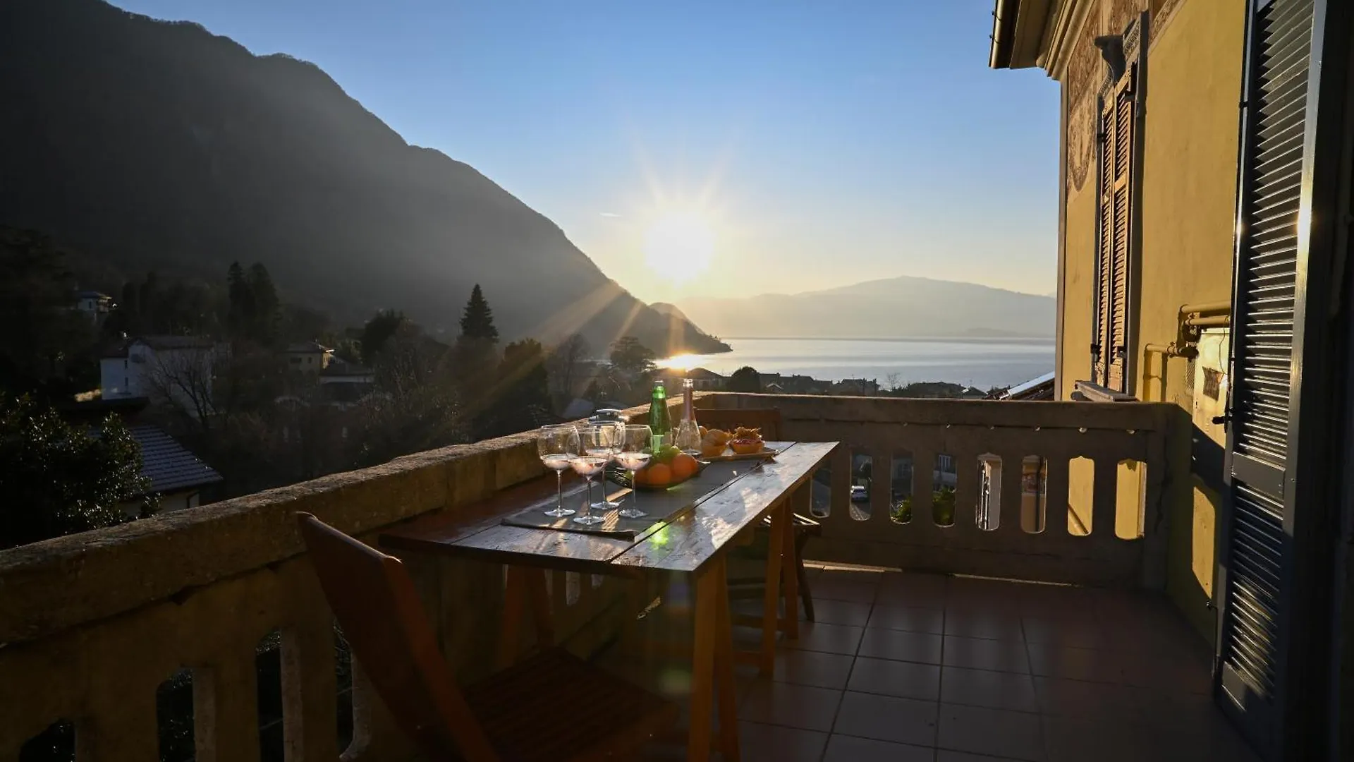Residenza Maddalena Lago Maggiore Wifi & View Castelveccana Apartment