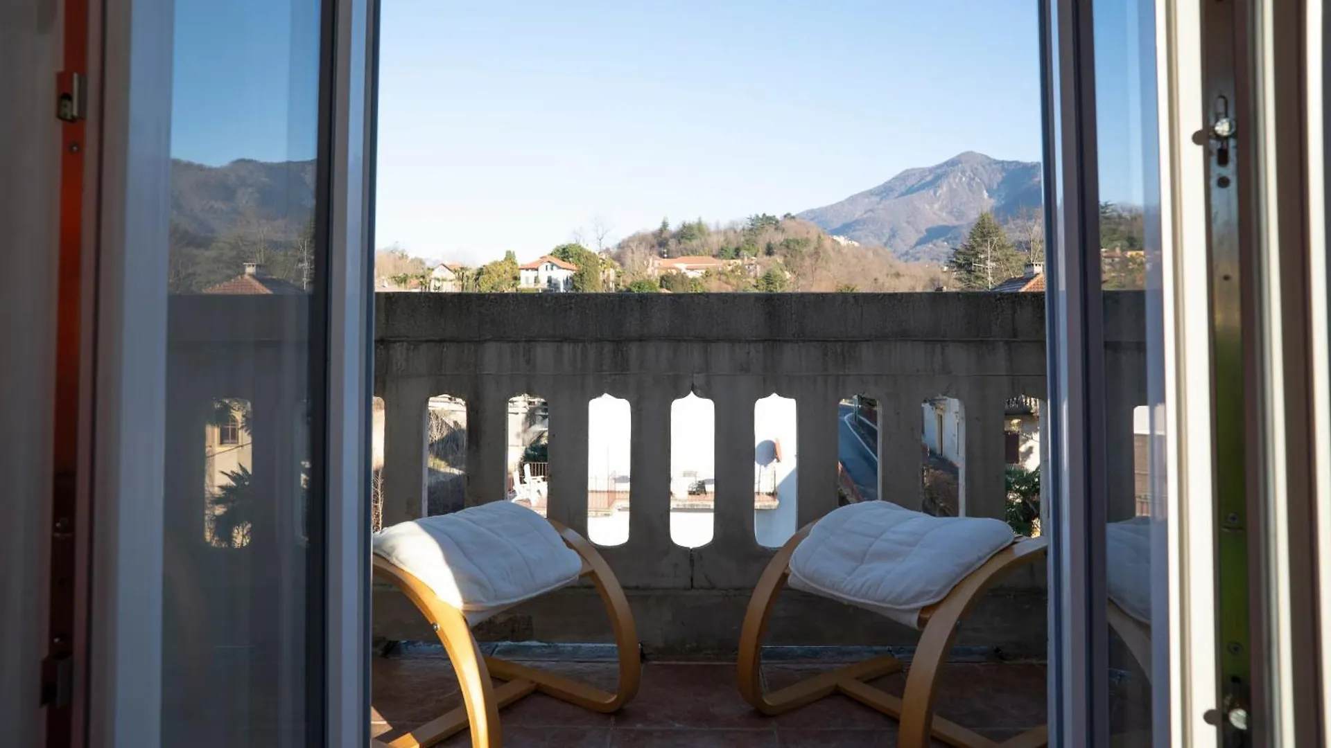 Residenza Maddalena Lago Maggiore Wifi & View Castelveccana 0*,  Italy